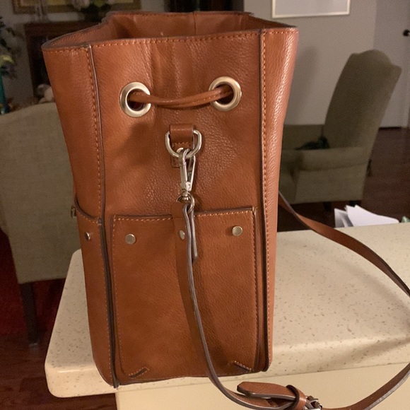 Design Lab Bucket Bag - Picture 3 of 7